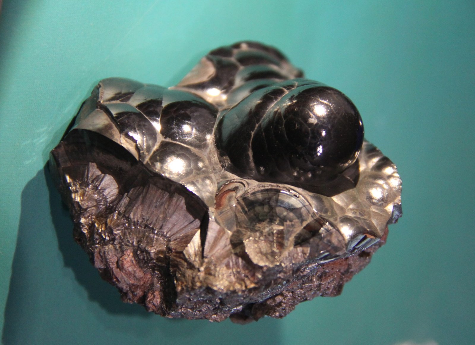 Hematite
62mm x 55mm x 53mm
(Autor: Firmo Espinar)