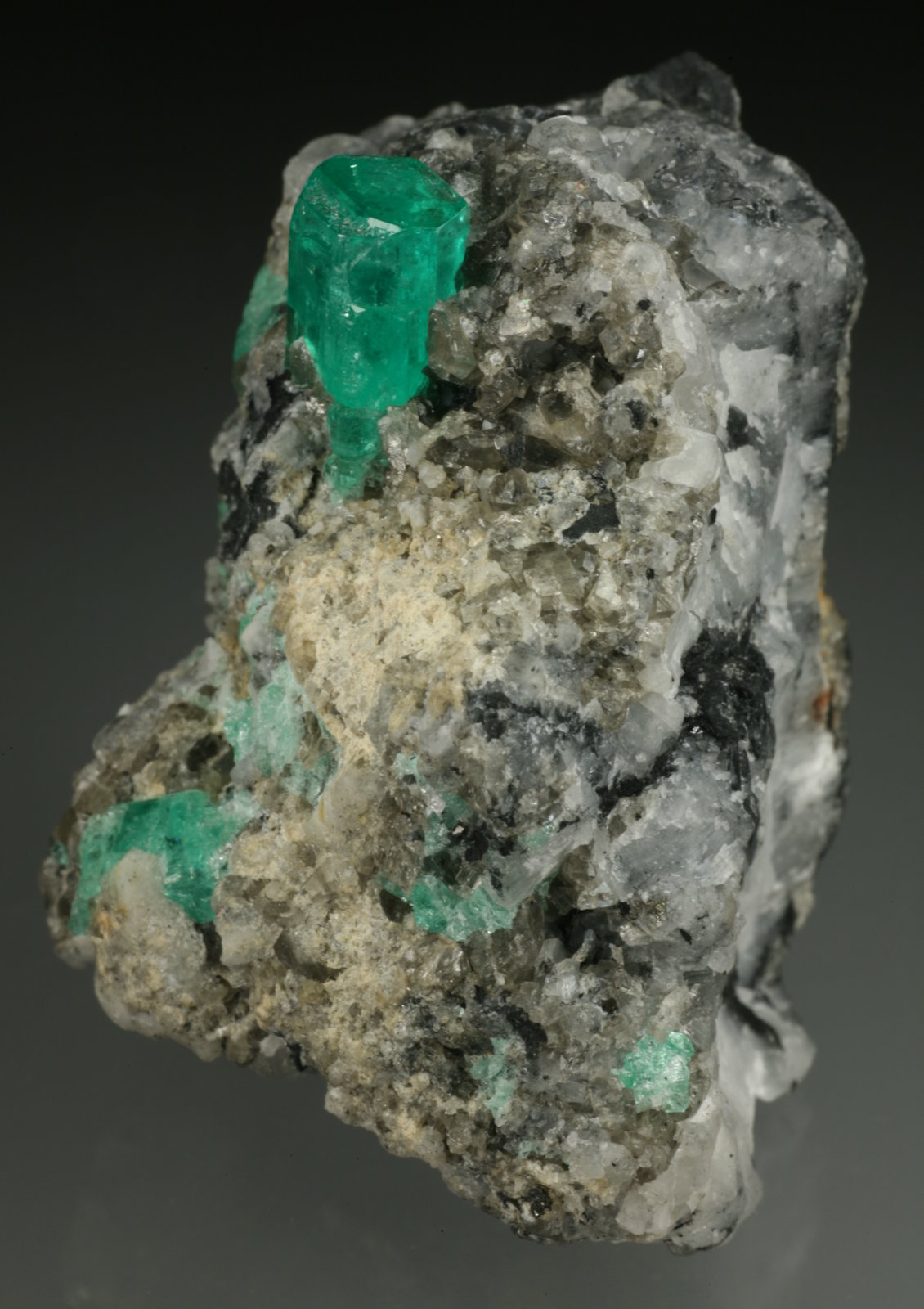Beryl (variety emerald), Calcite
35x40x55mm
(Autor: Fiebre Verde)
