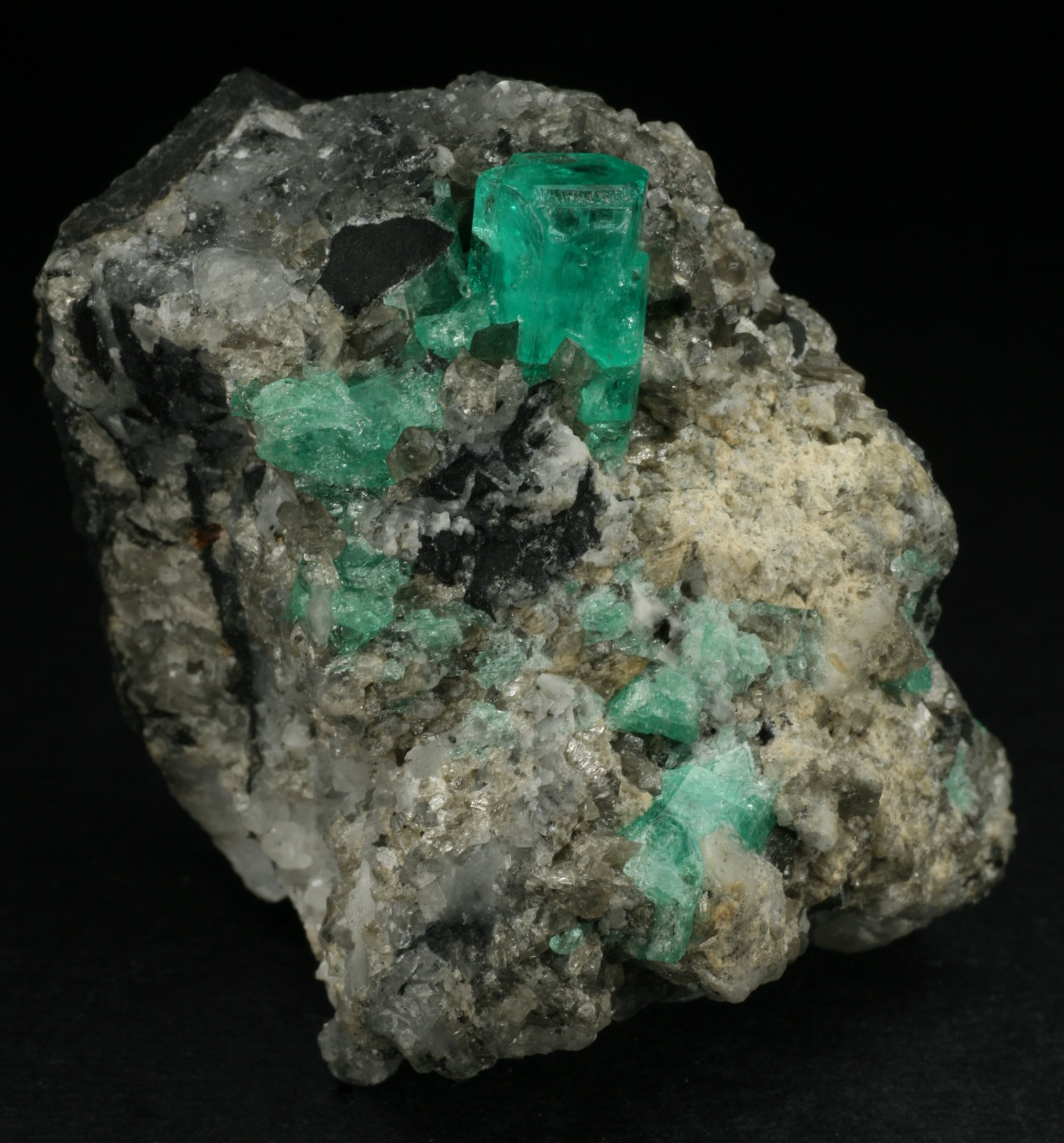 Beryl (variety emerald), Calcite
35x40x55mm
(Autor: Fiebre Verde)