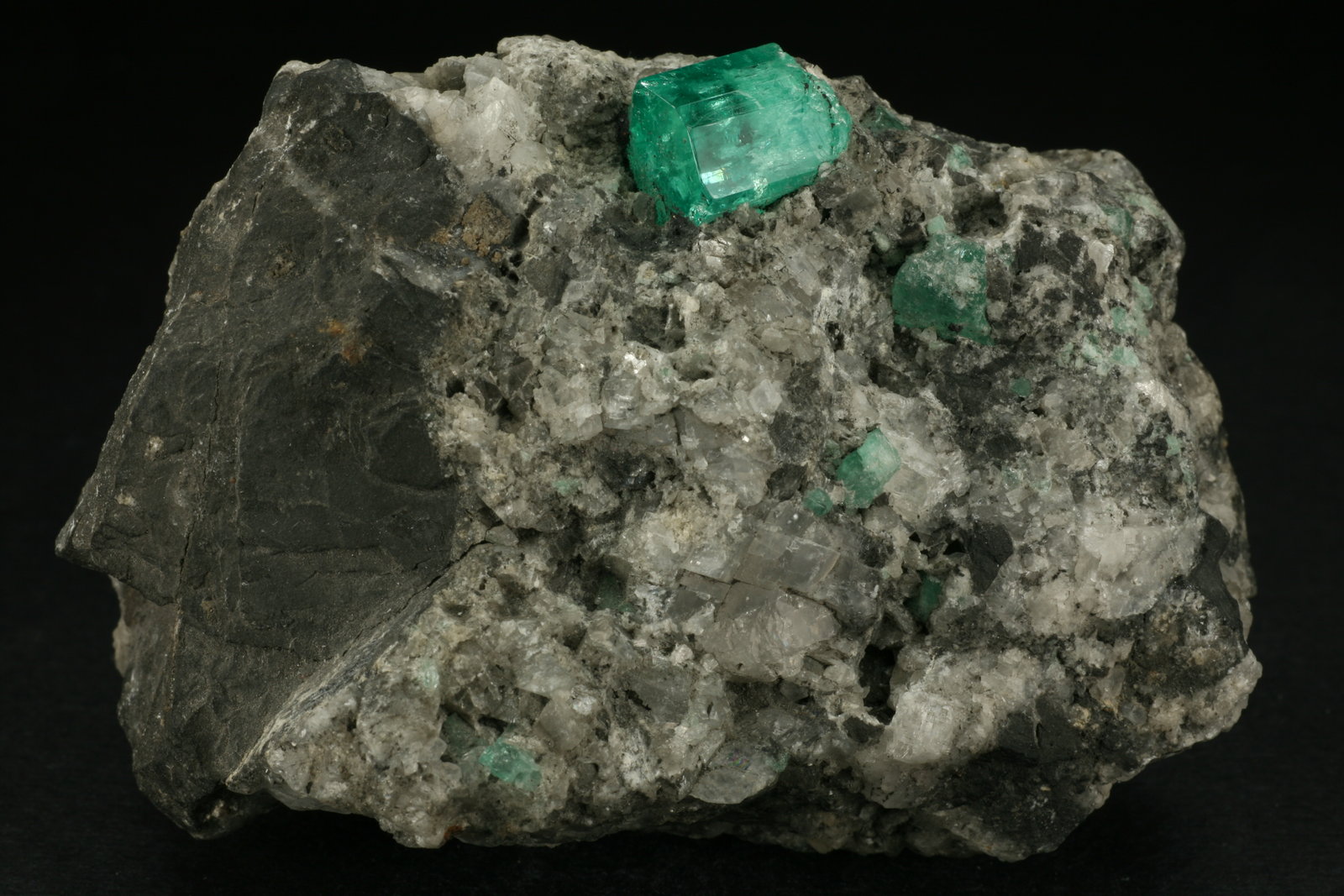 Beryl (variety emerald), Calcite
60x80mm
(Autor: Fiebre Verde)