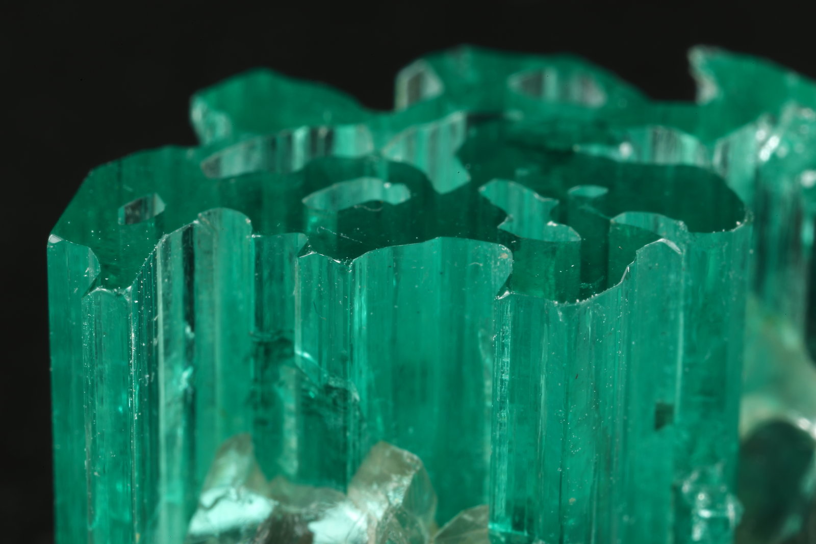 Beryl (variety emerald), Dolomite
17x11x11mm
(Autor: Fiebre Verde)