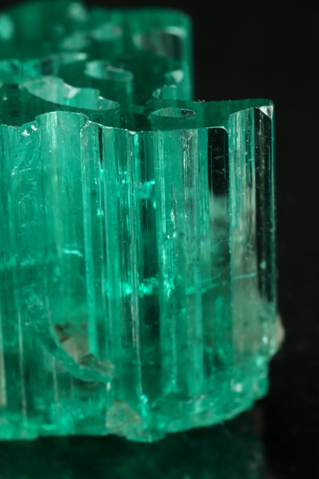 Beryl (variety emerald), Dolomite
17x11x11mm
(Autor: Fiebre Verde)