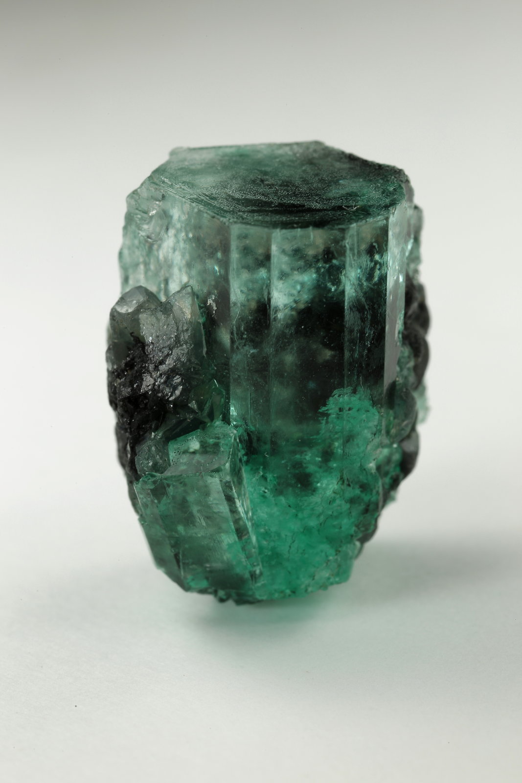 Beryl (variety emerald), Dolomite
20x11mm
(Autor: Fiebre Verde)