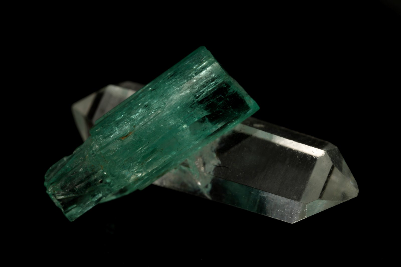 Beryl (variety emerald), Quartz
Beryl=9mm  Quartz=13mm
(Autor: Fiebre Verde)