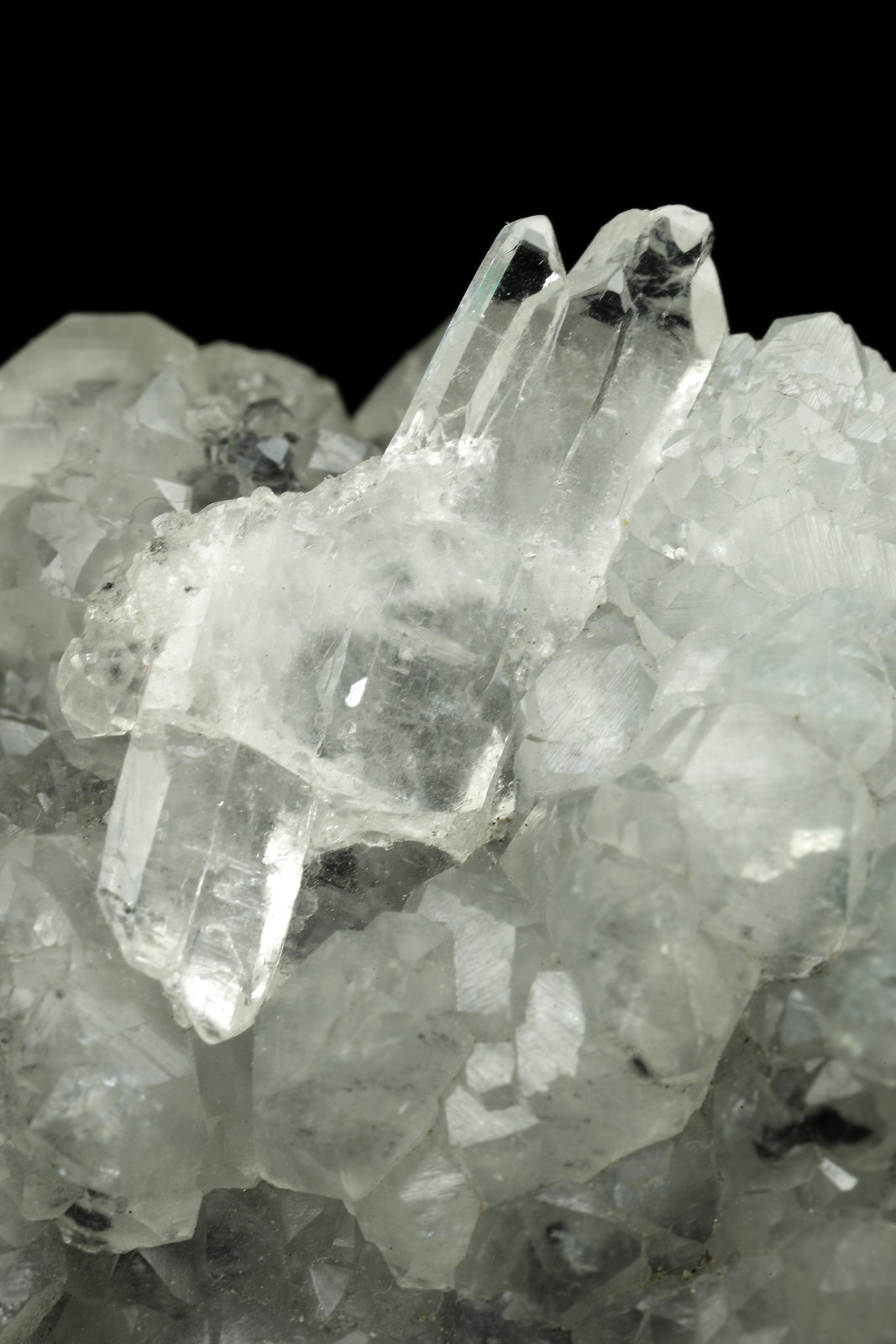 Beryl (variety emerald), Calcite, Quartz
71x49x20mm, aggregate=15x9mm
(Autor: Fiebre Verde)