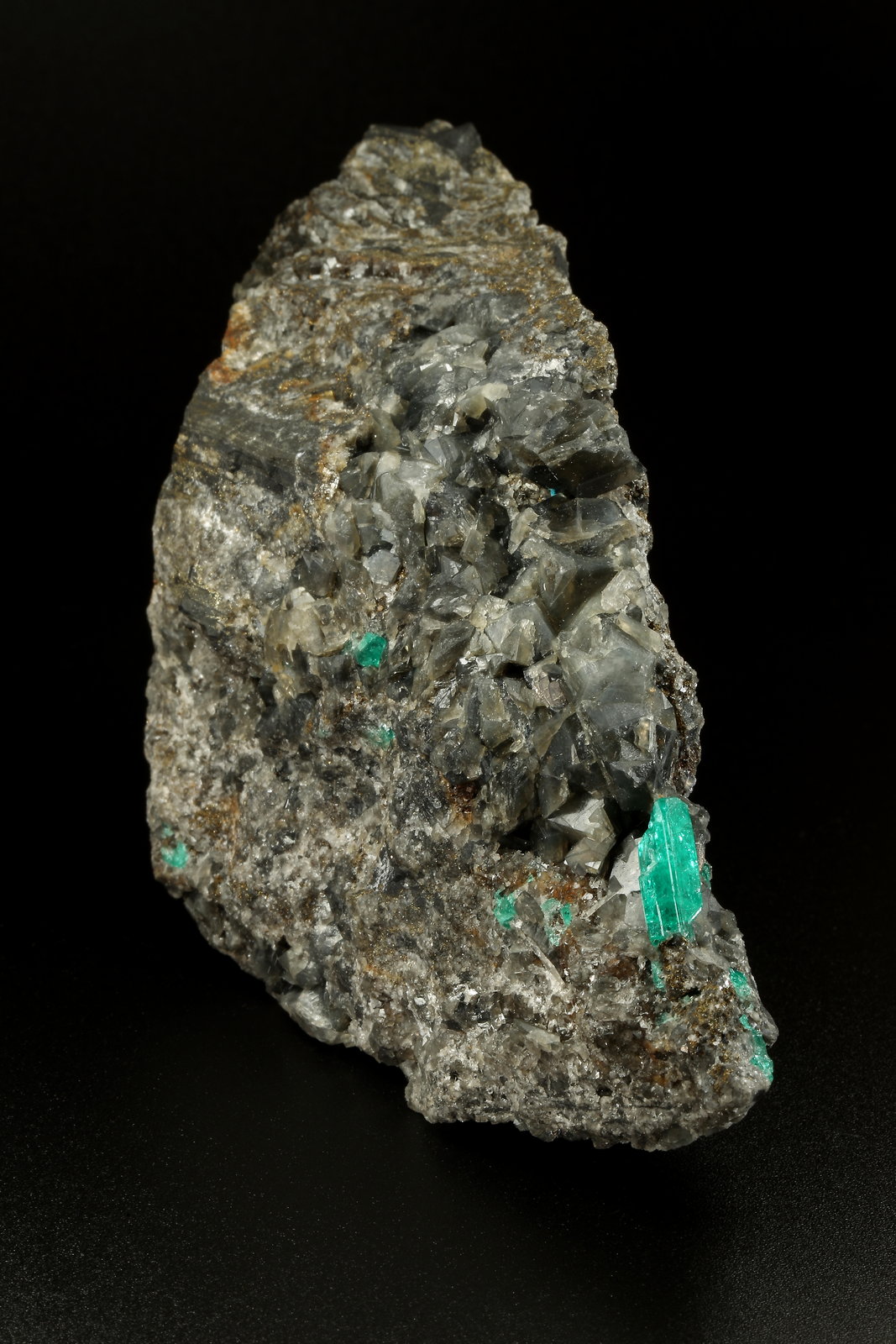 Beryl (variety emerald), Calcite, Pyrite
43x85x85mm, xl=13mm
(Autor: Fiebre Verde)
