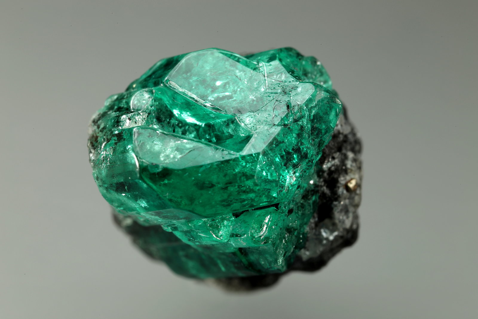 Beryl (variety emerald)
aggregate=18x13mm
(Autor: Fiebre Verde)