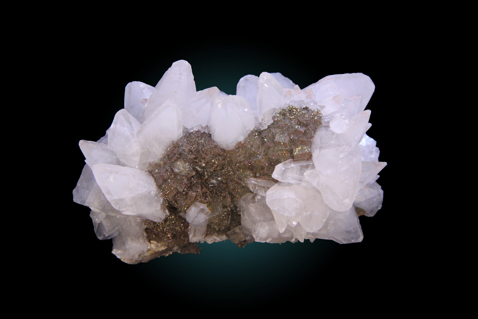 Calcite, Fluorite and Pyrite
82mm x 64mm x 42mm
(Autor: Firmo Espinar)