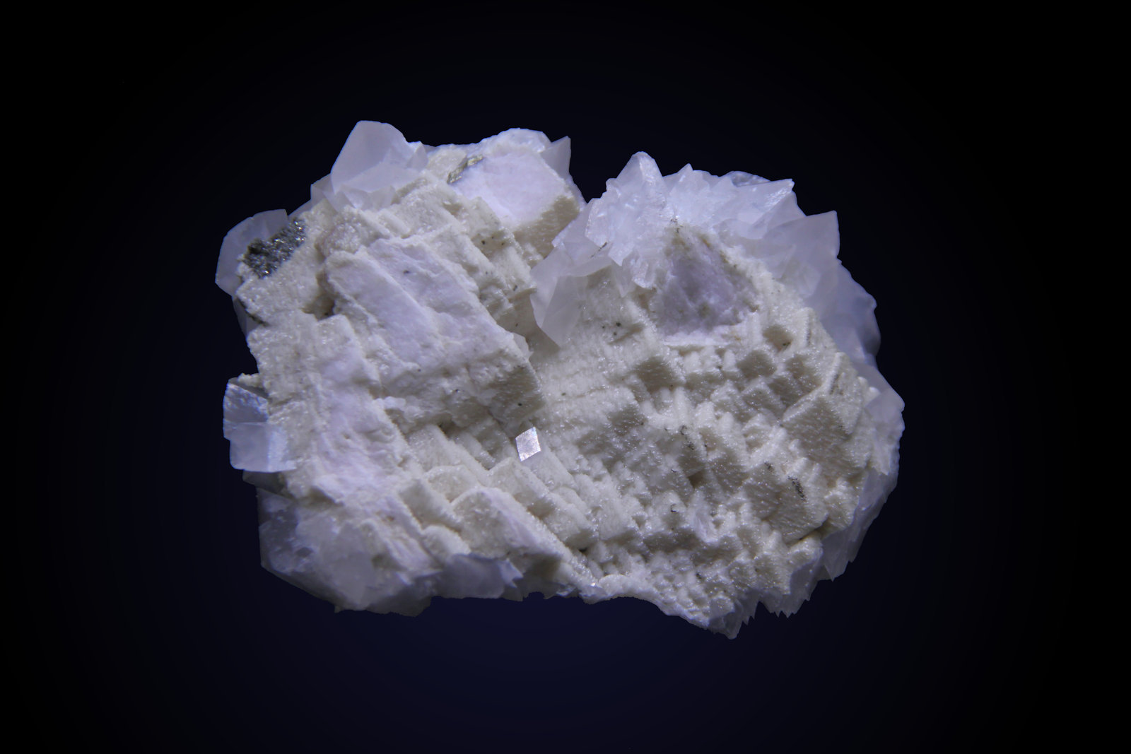 Dolomite and Calcite
74mm x 53mm x 34mm
(Autor: Firmo Espinar)