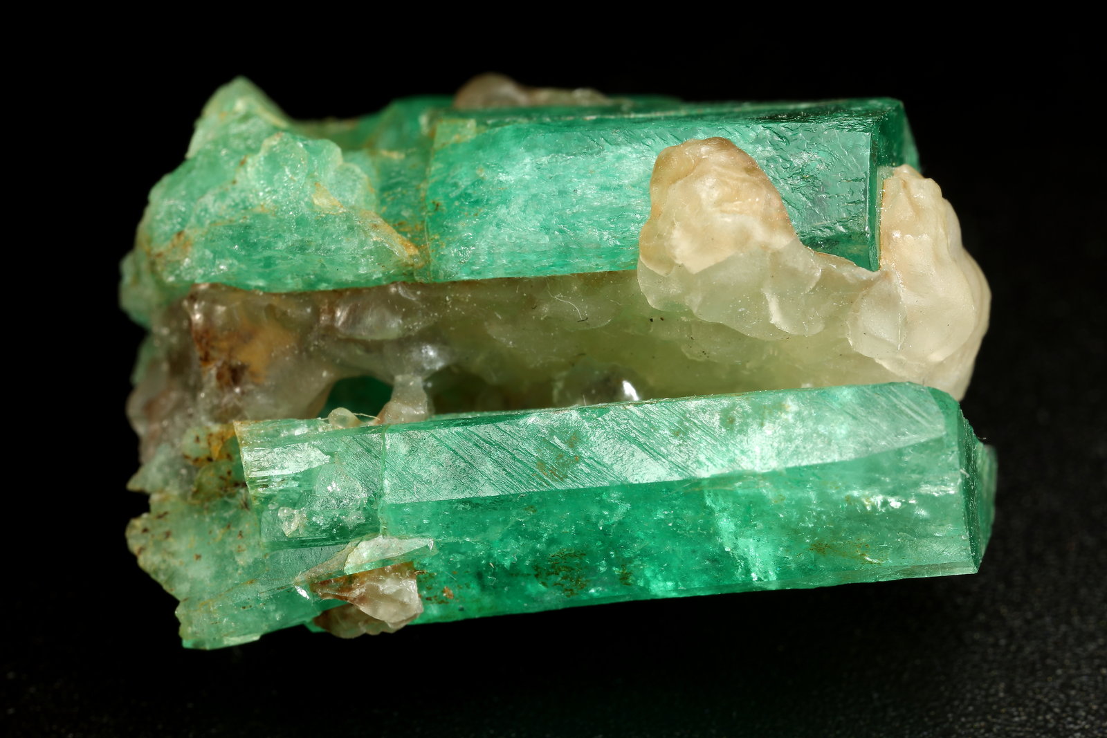 Beryl (variety emerald)
21x30x15mm
(Autor: Fiebre Verde)