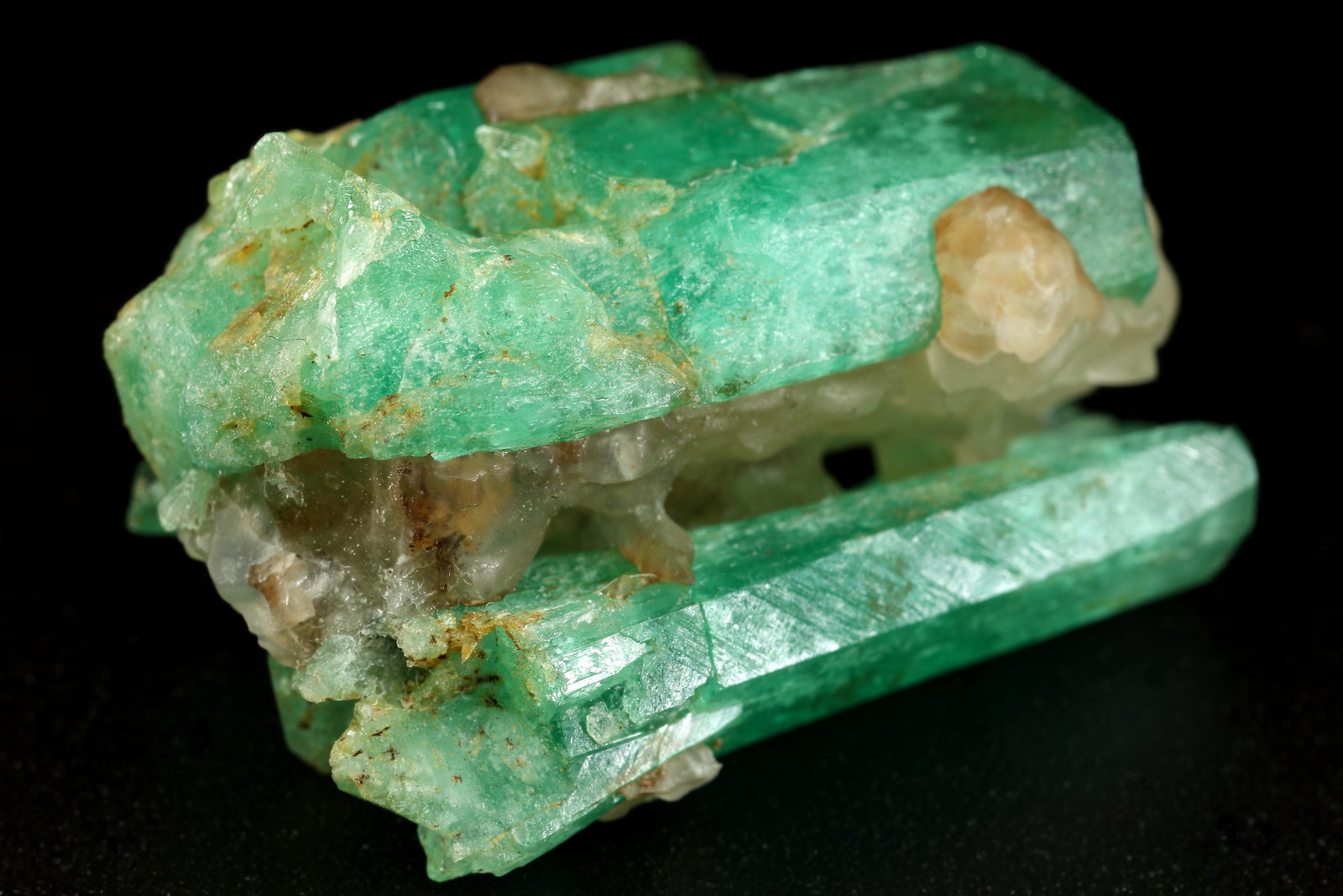 Beryl (variety emerald)
21x30x15mm
(Autor: Fiebre Verde)