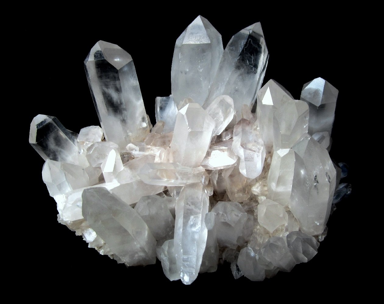 Quartz
Specimen size 20 cm, largest crystal 7 cm
(Autor: Tobi)