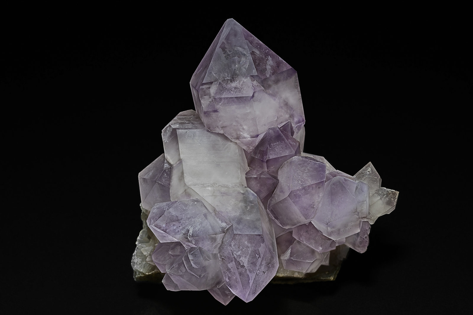Quartz (variety amethyst)
10.3 x 9.8 cm
(Autor: am mizunaka)