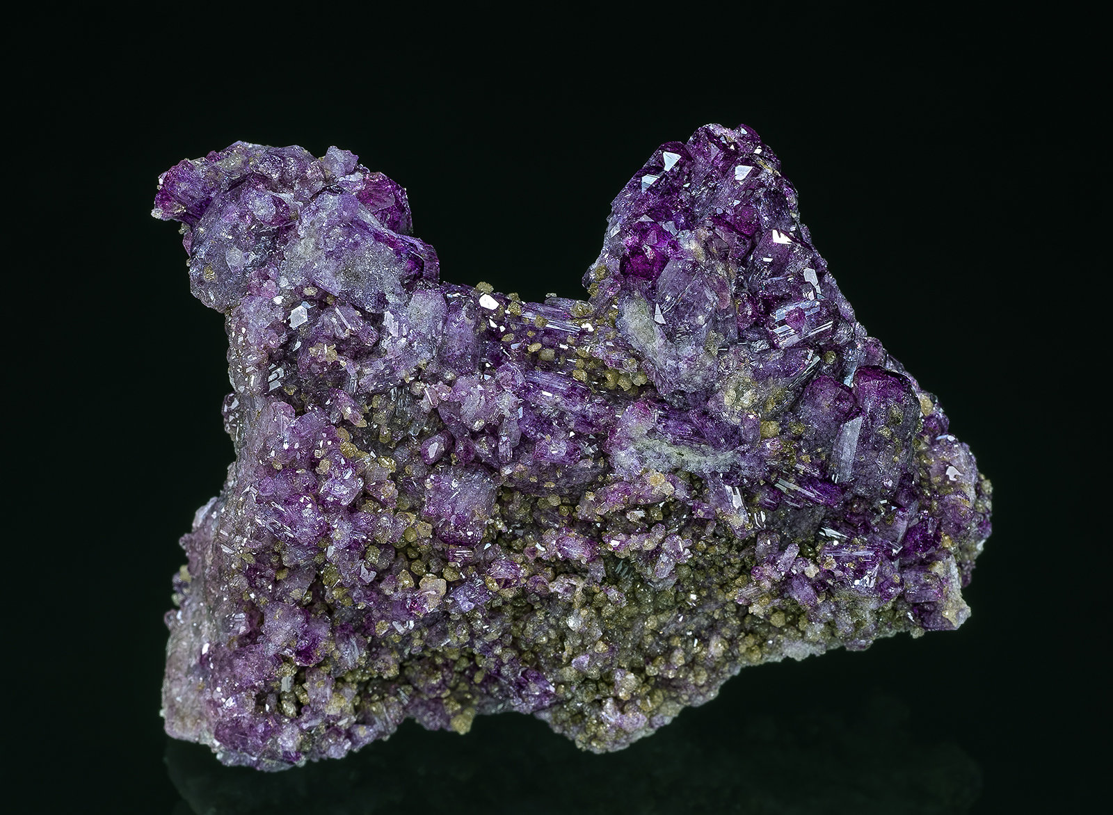 Vesuvianite
5.0 x 4.5 cm
(Autor: am mizunaka)