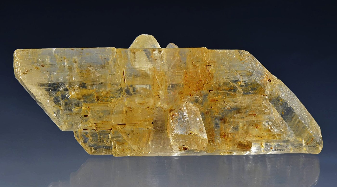 Gypsum
10.5 x 4 x 4.5 cm
(Autor: Martin Rich)