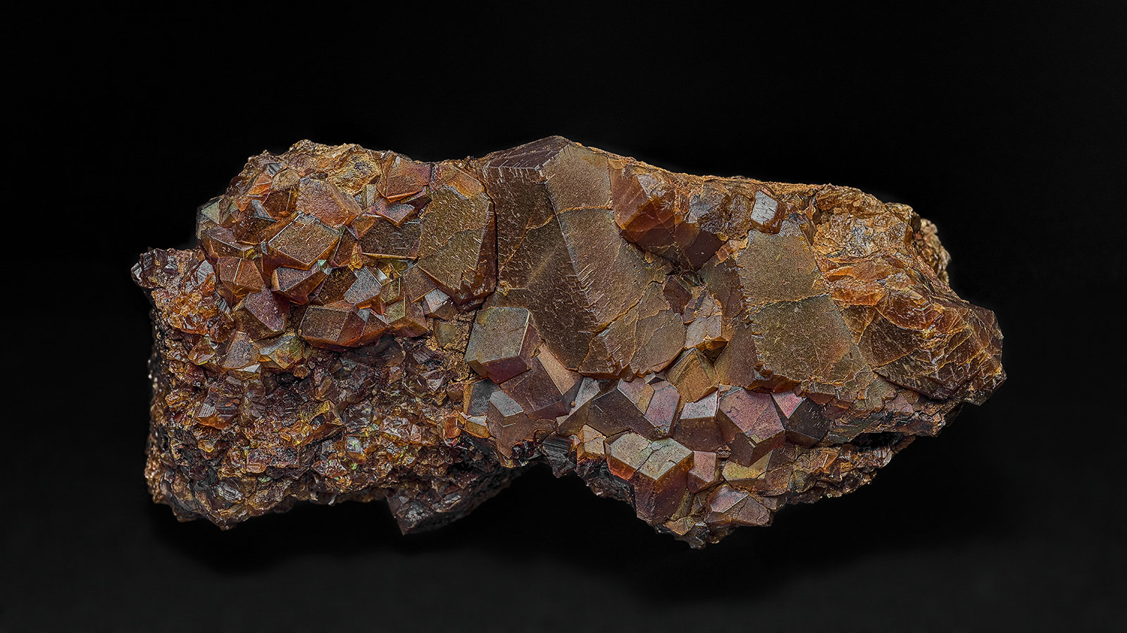 Andradite
9.8 x 4.8 cm
(Autor: am mizunaka)
