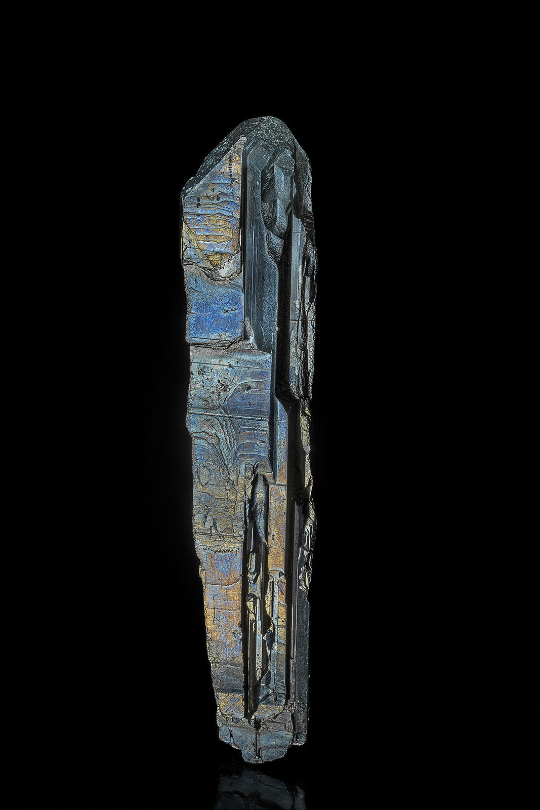 Stibnite
9.3 x 1.9 cm
(Autor: am mizunaka)