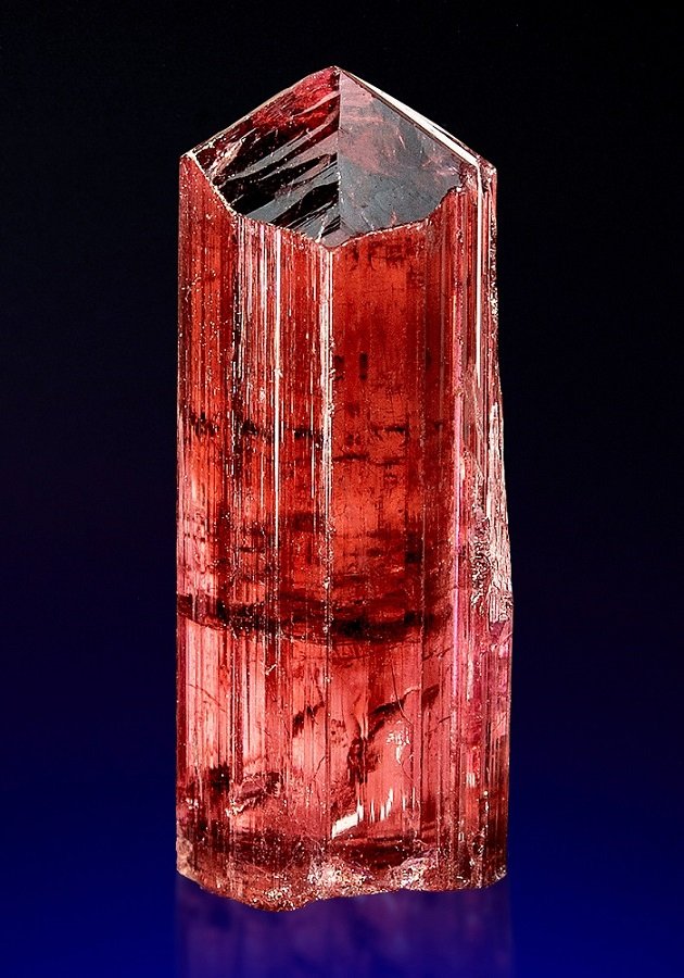 Tourmaline
Specimen height 3 cm
(Autor: Tobi)