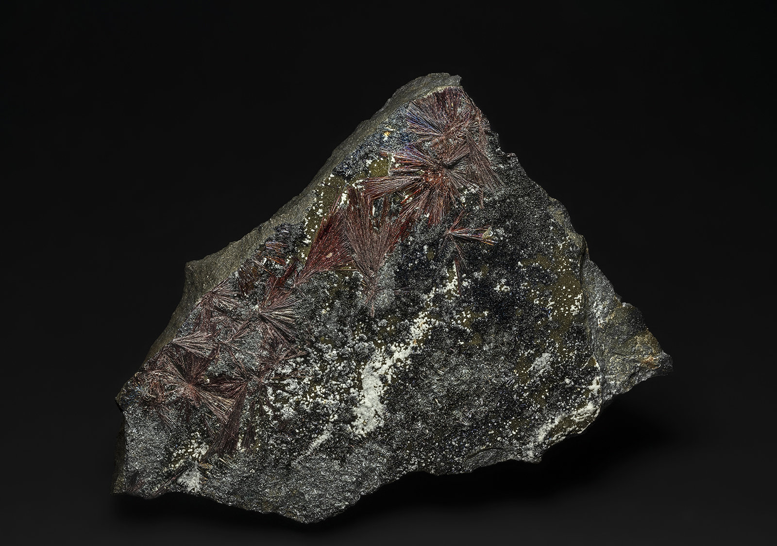 Kermesite, Stibnite
10.0 x 7.2 cm
(Autor: am mizunaka)