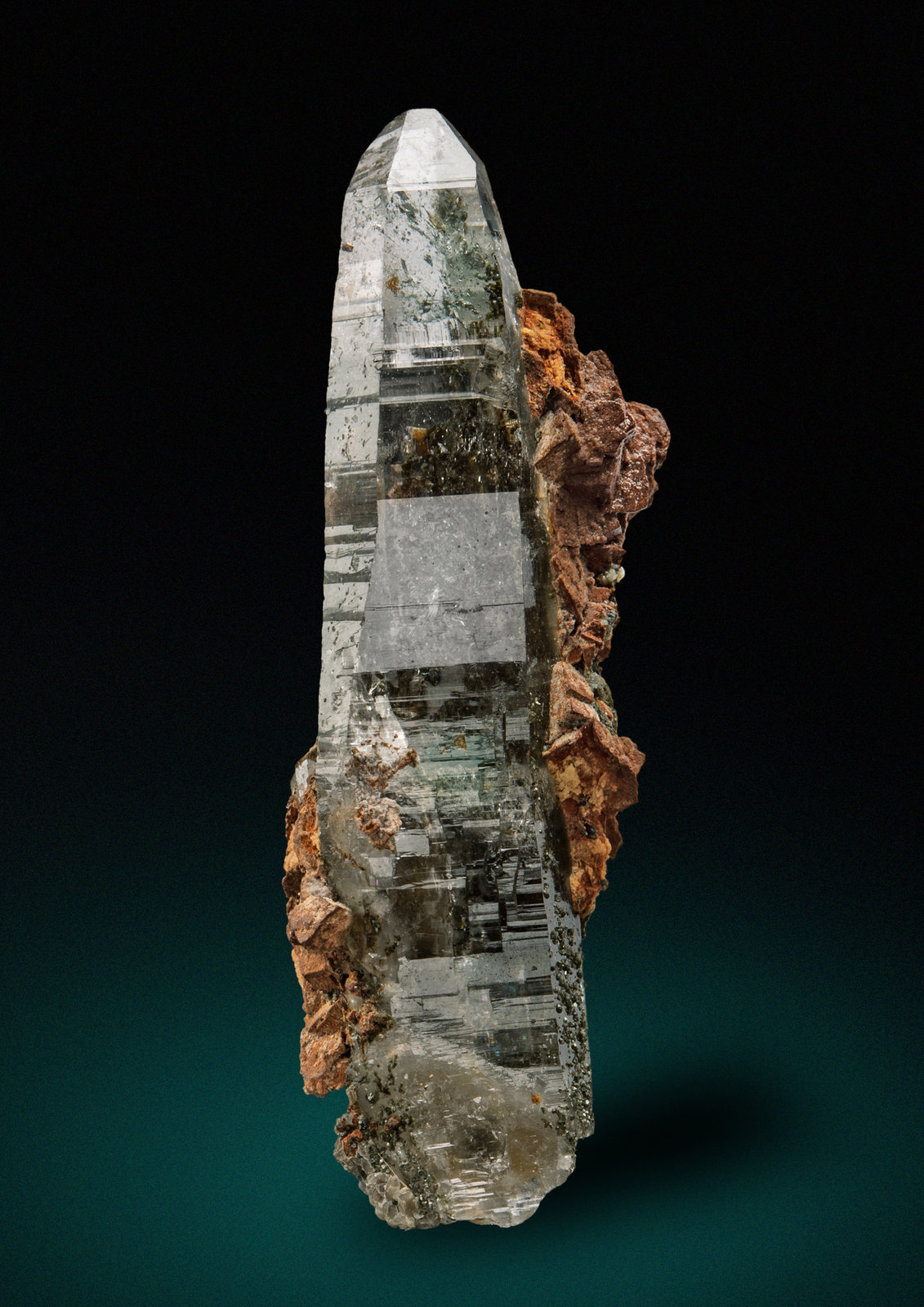 Quartz, Ankerite, Chlorite
Specimen height 9 cm
(Autor: Tobi)