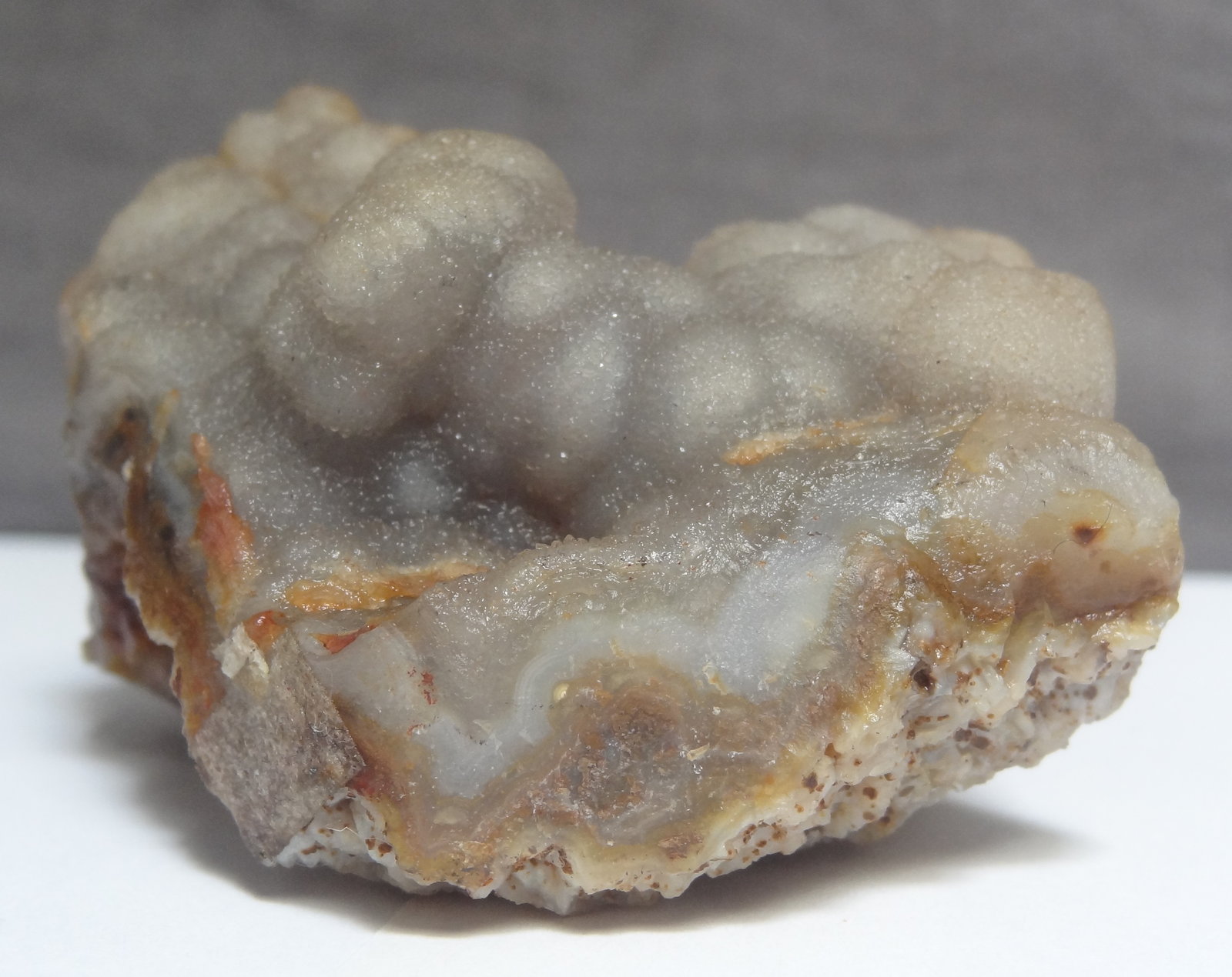 Aragonite on Quartz (variety chalcedony)
7 x 4,5 x 3,5cm
(Autor: Dave van Bladel)
