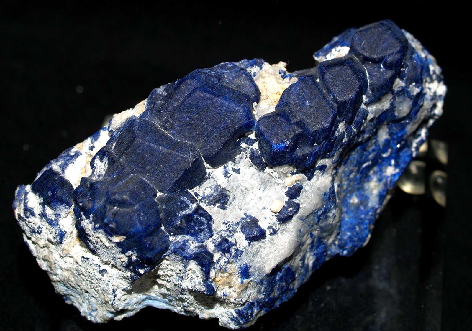 Lazurite
9x3.5x3.5 cm
(Autor: Joseph DOliveira)