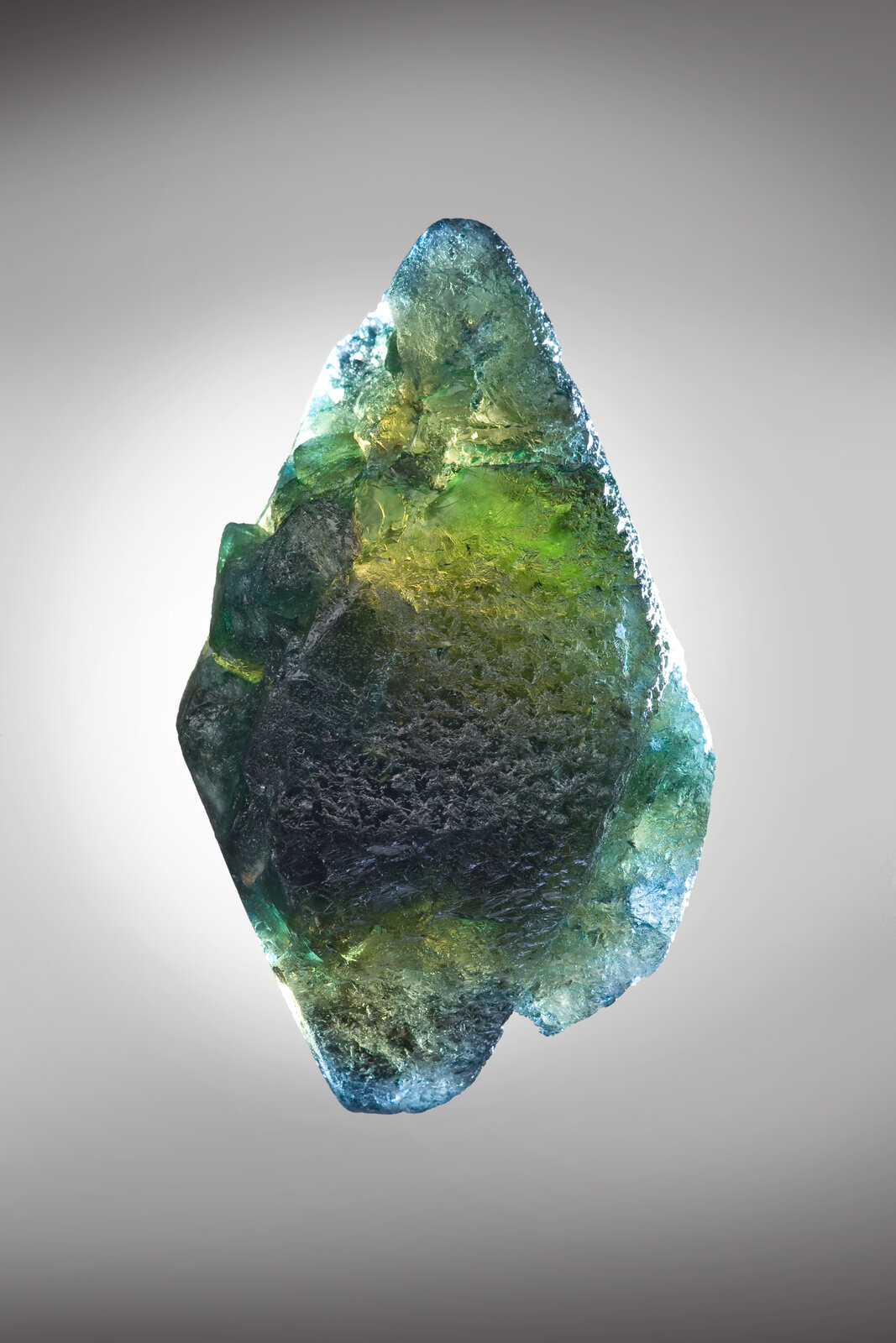 Lazulite
Laila base camp area, Ghanche District, Gilgit-Baltistan (Northern Areas), Pakistan
4 x 3.5 x 5 cm
(Autor: mim Museum)