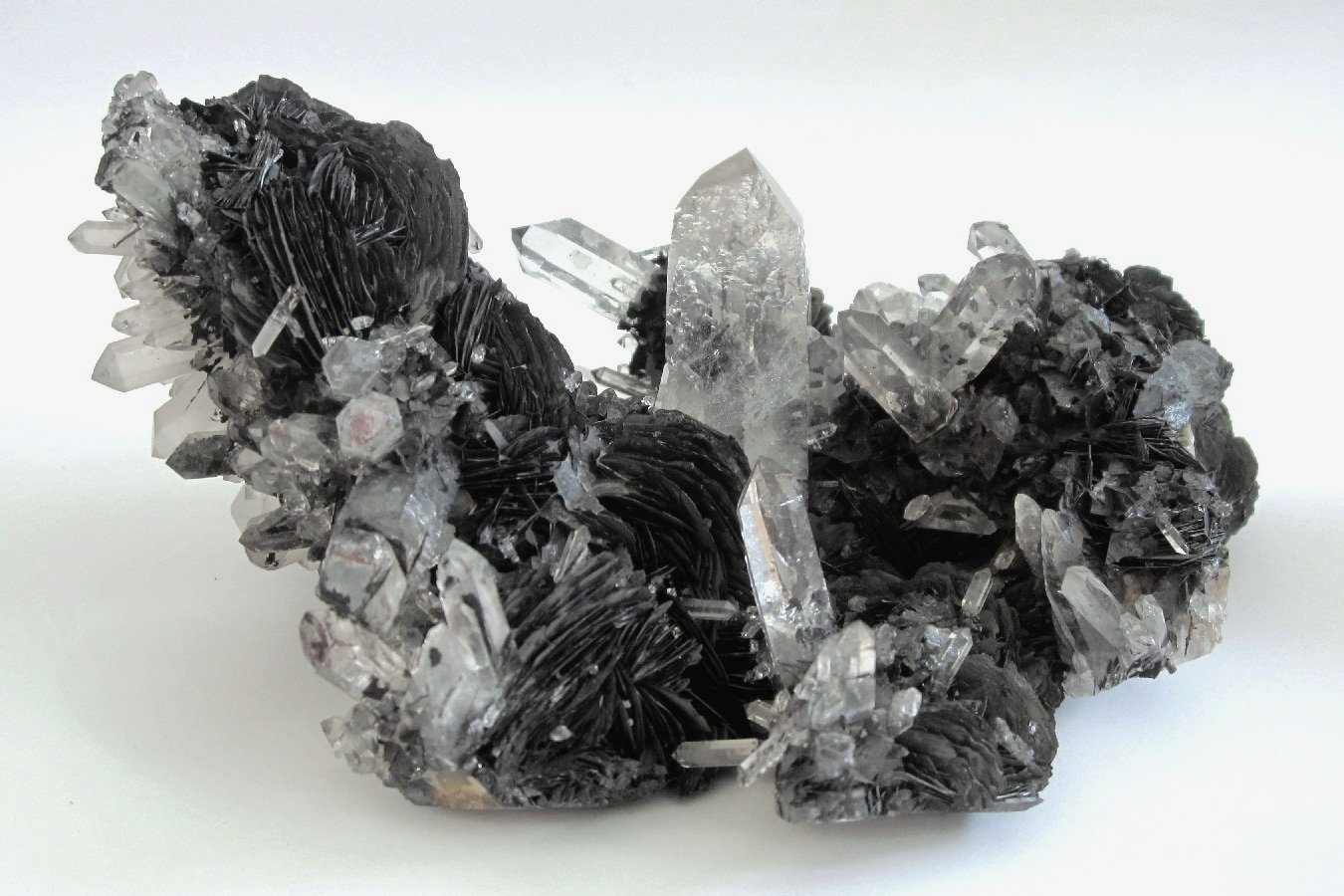 Quartz, Hematite
Specimen size 16 cm
(Autor: Tobi)