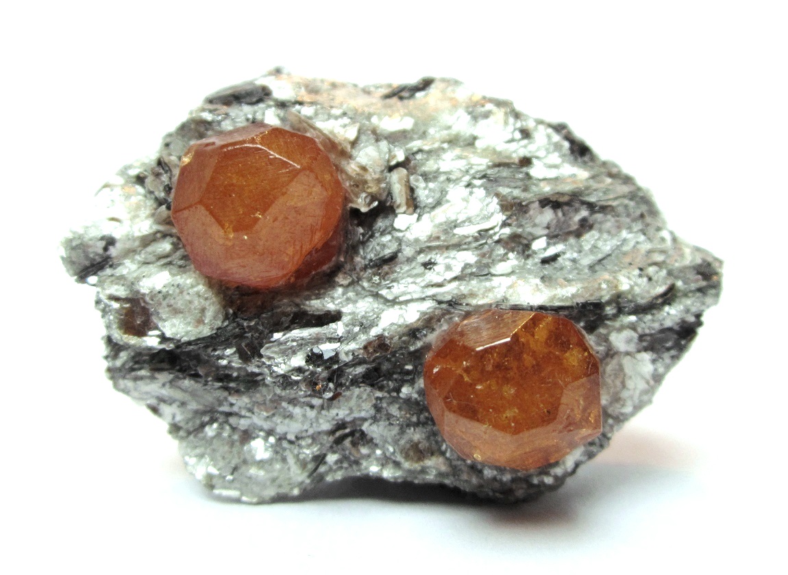 Spessartine
Specimen size 5 cm, each crystal measures 1 cm
(Autor: Tobi)