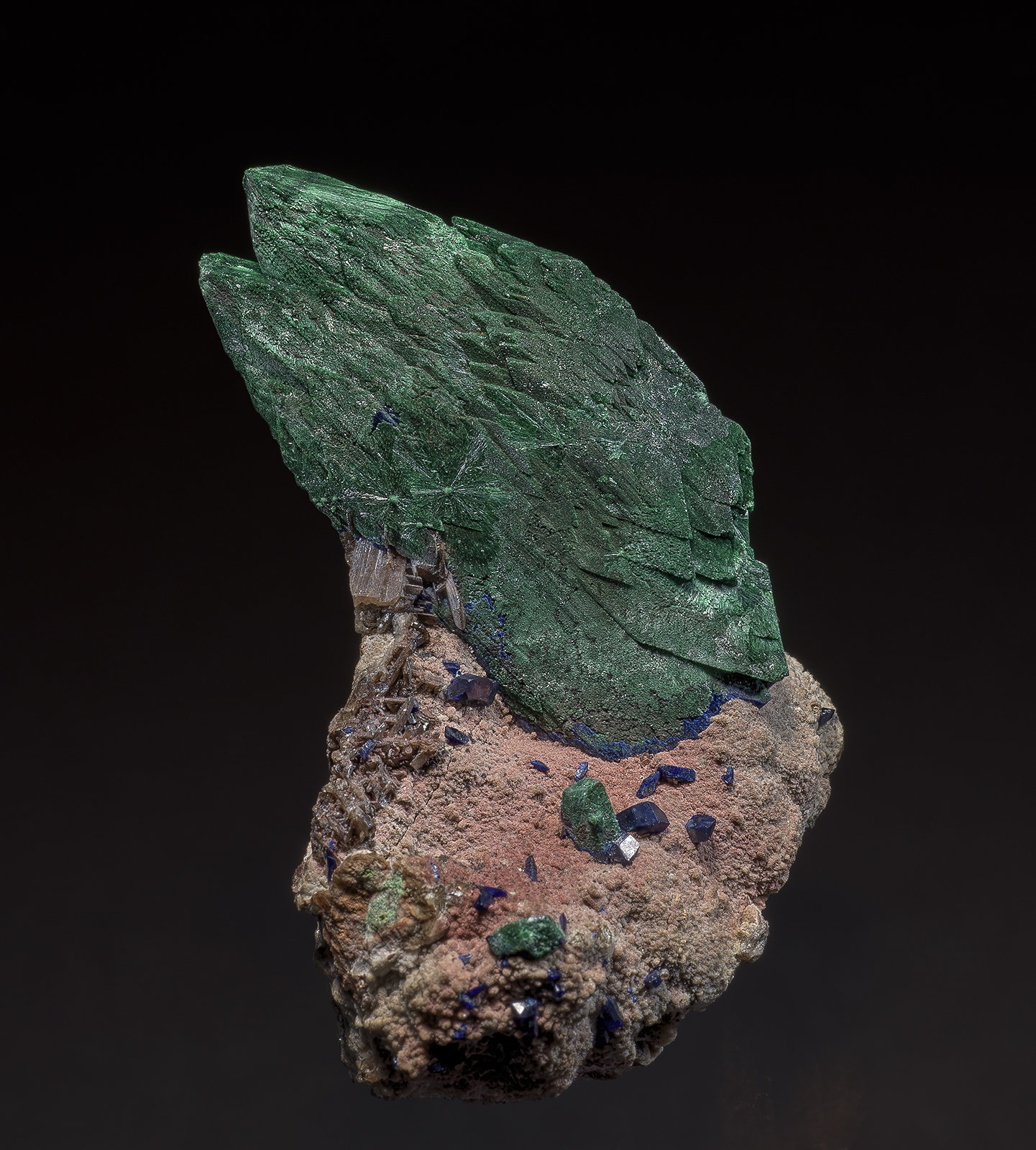 Malachite, Azurite, Cerussite
6.5 x 4.2 cm
(Autor: am mizunaka)