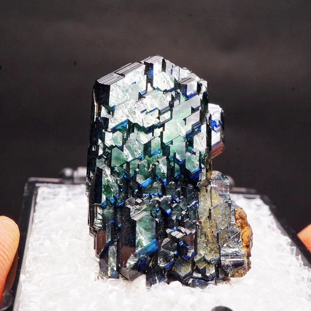 Vivianite
(Autor: xdxucn)