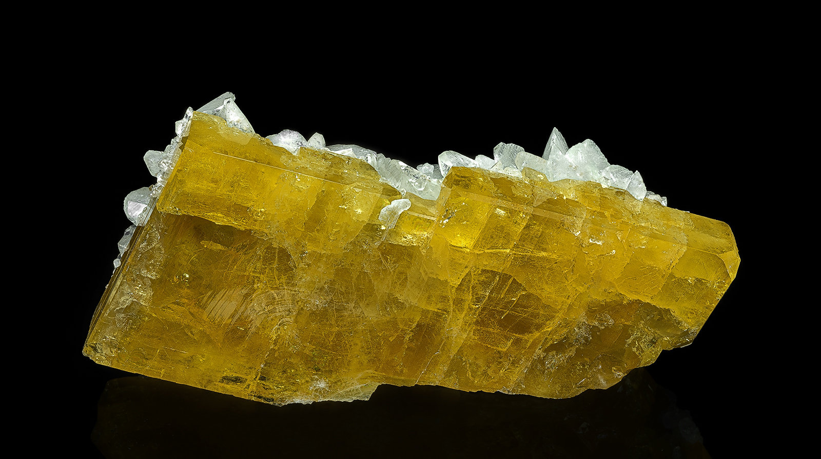 Baryte, Calcite
10.0 x 4.8 cm
(Autor: am mizunaka)