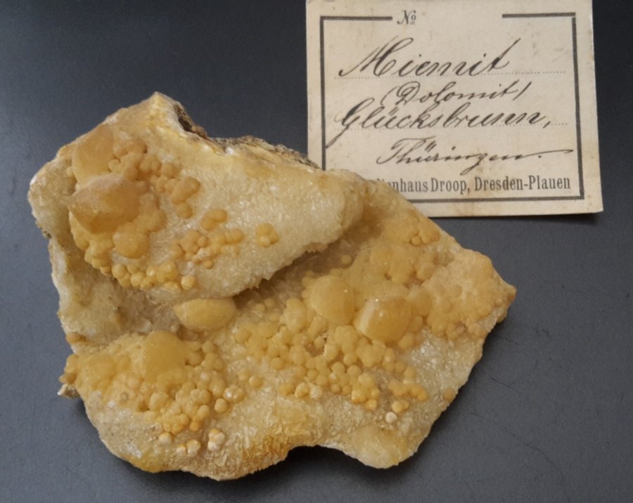 Dolomite
7 x 6 cm
(Autor: Andreas Gerstenberg)