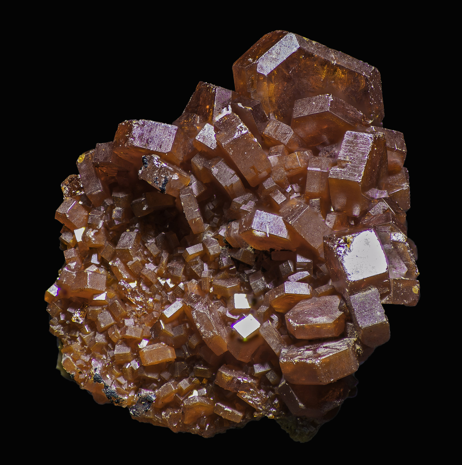 Vanadinite
18 x 15 x 10 mm
(Autor: Rob Schnerr)