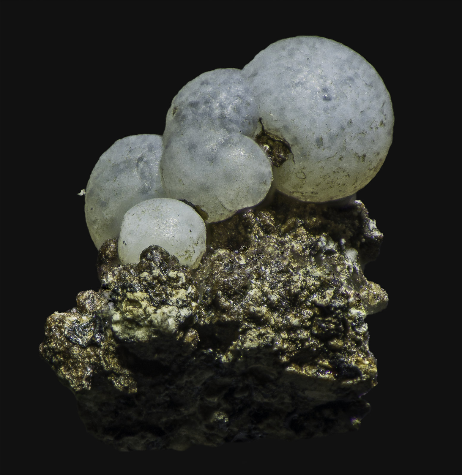 Opal-CT (variety lussatite)
12 x 10 x 10 mm
(Autor: Rob Schnerr)
