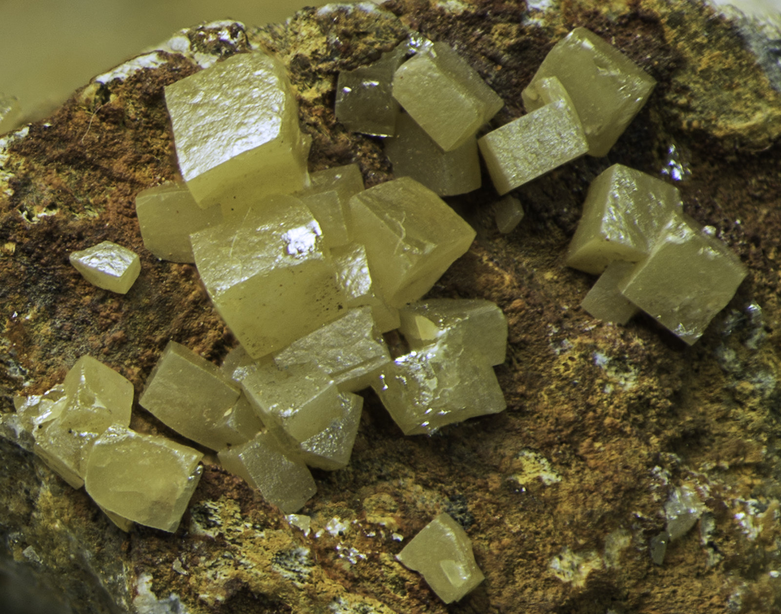 Wulfenite
(Autor: Rob Schnerr)