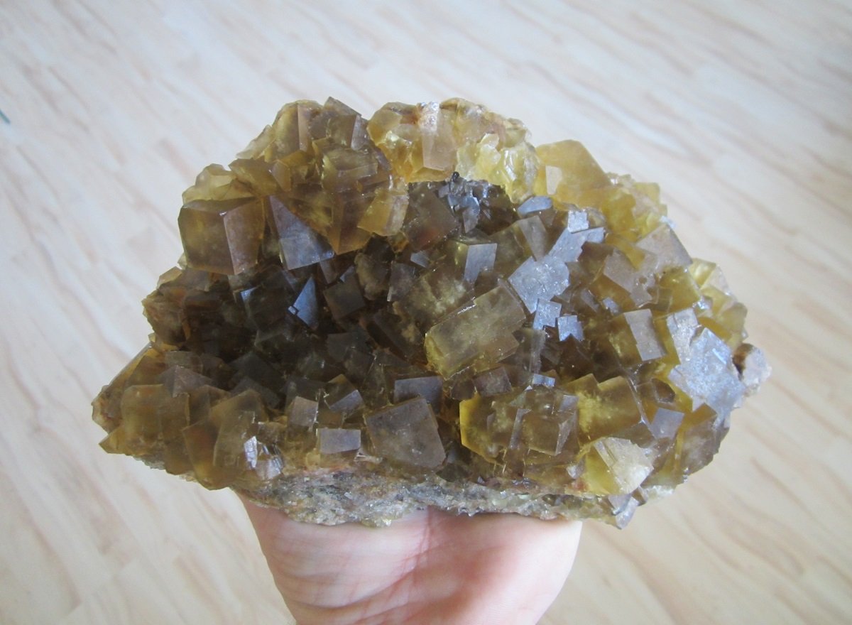 Fluorite
Specimen size 19 cm, largest crystal 2,3 cm
(Autor: Tobi)