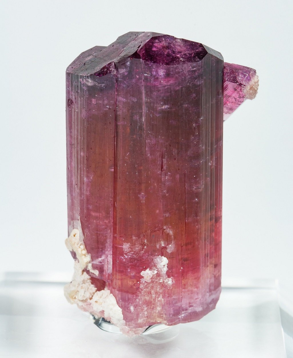 Elbaite (variety rubellite)
Specimen height 3 cm
(Autor: Tobi)