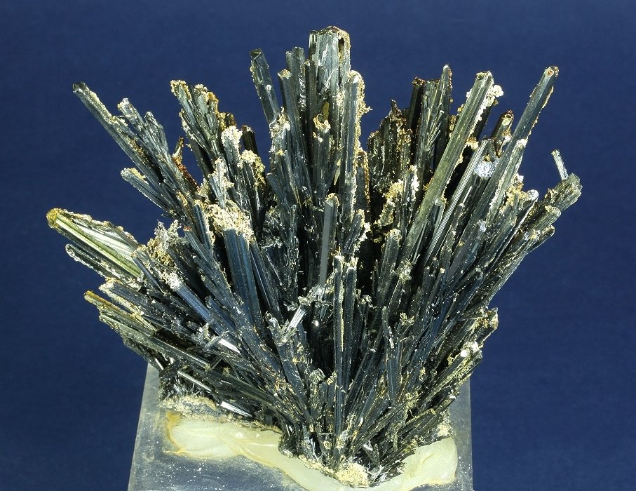 Stibnite with Marcasite
120 x 118 x 56 mm
(Autor: GneissWare)