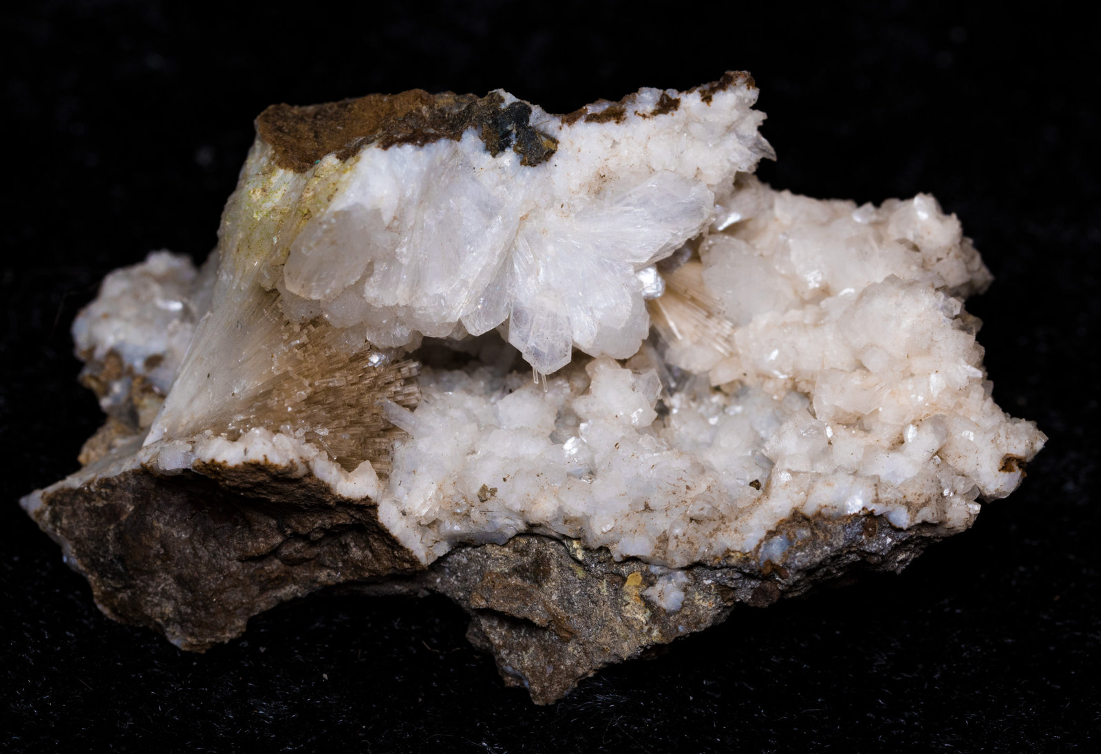 Stilbite, Natrolite (?)
50x46x28mm
(Autor: Bergur_E_Sigurdarson)