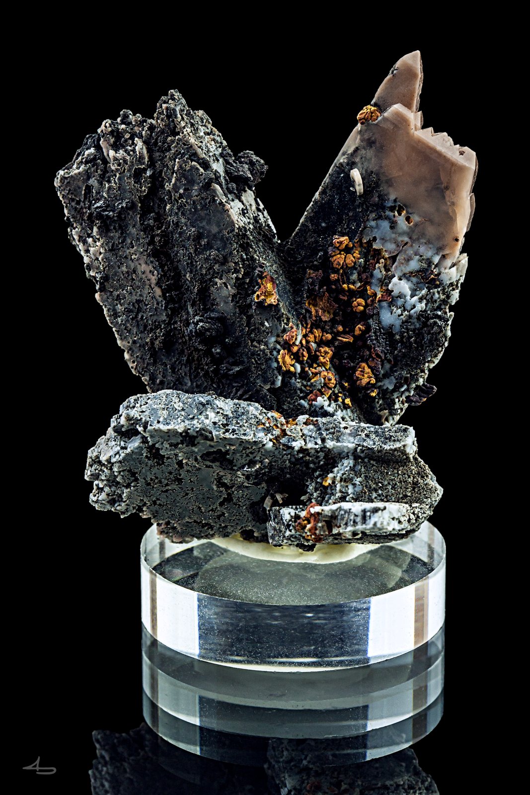 Baryte, Goethite
4 x 2 x 1 cm
(Autor: Niels Brouwer)