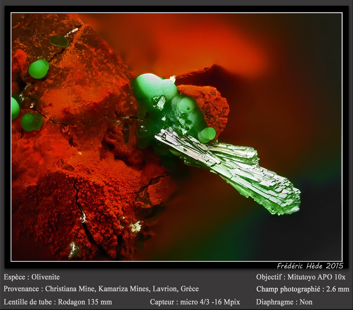 Olivenite
fov 2.6 mm
(Autor: ploum)