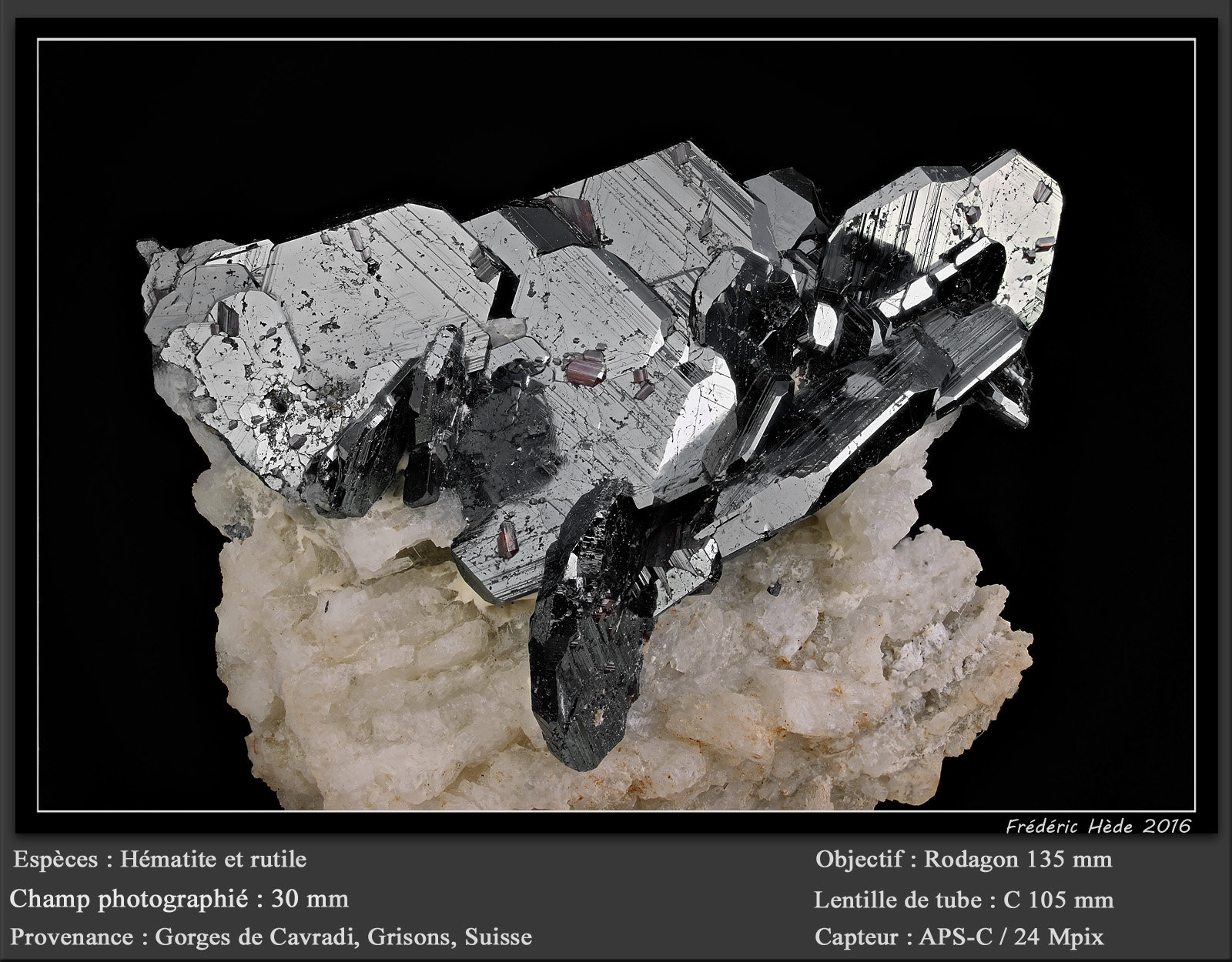 Hematite with rutile
fpv 30 mm
(Autor: ploum)