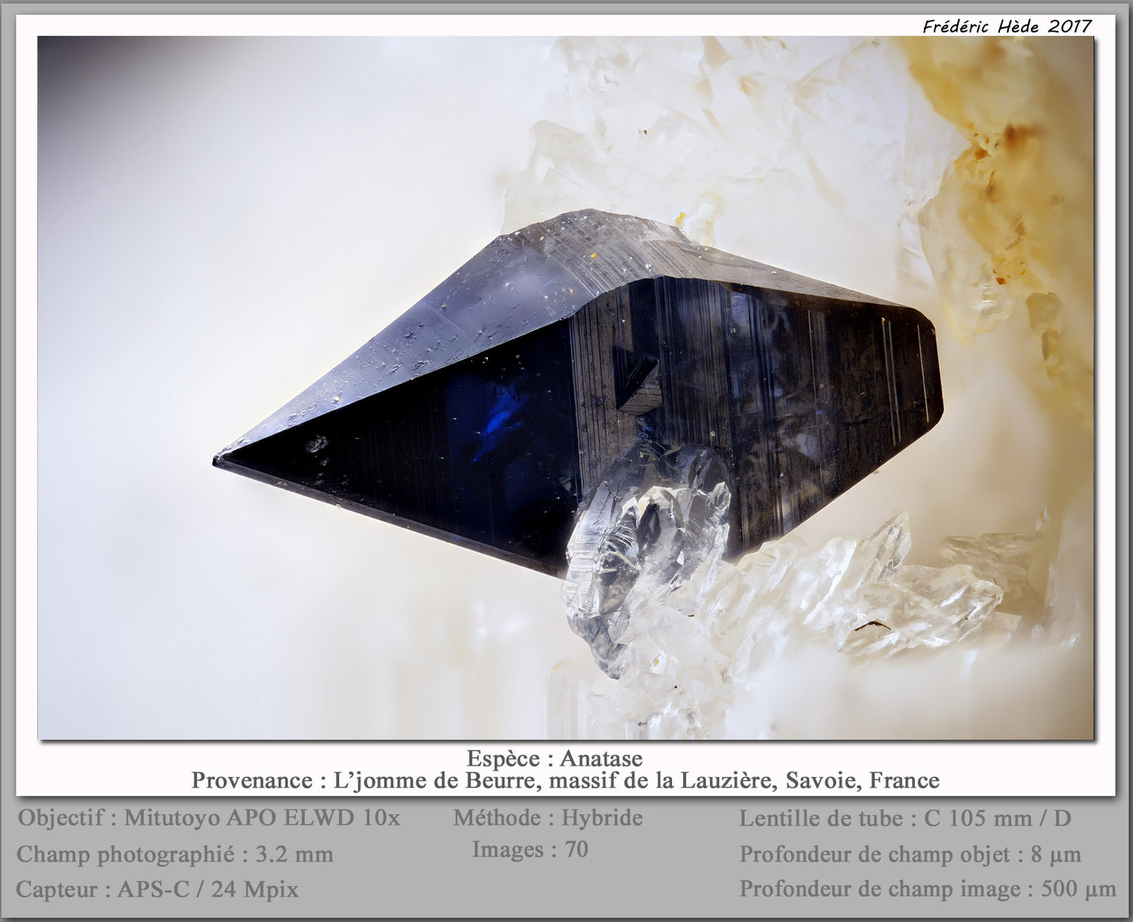 Anatase on Quartz
fov 3.5 mm
(Autor: ploum)