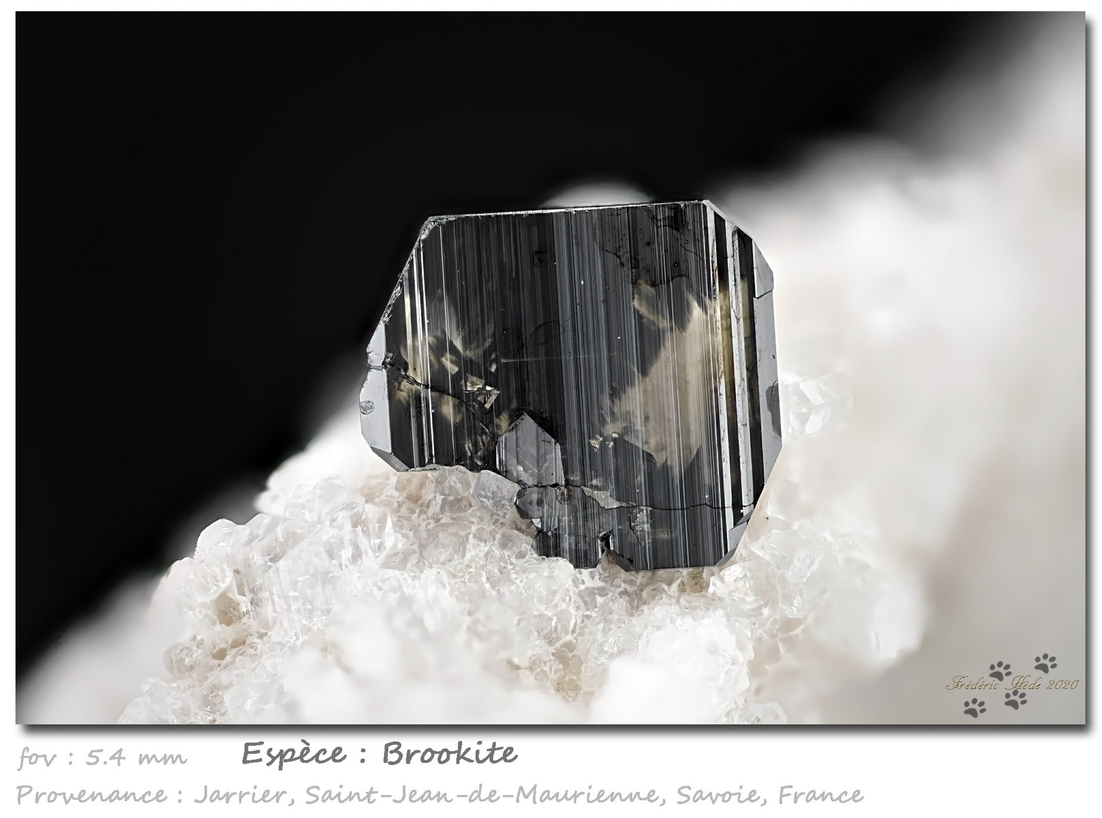 Brookite
fov 5.4 mm
(Autor: ploum)