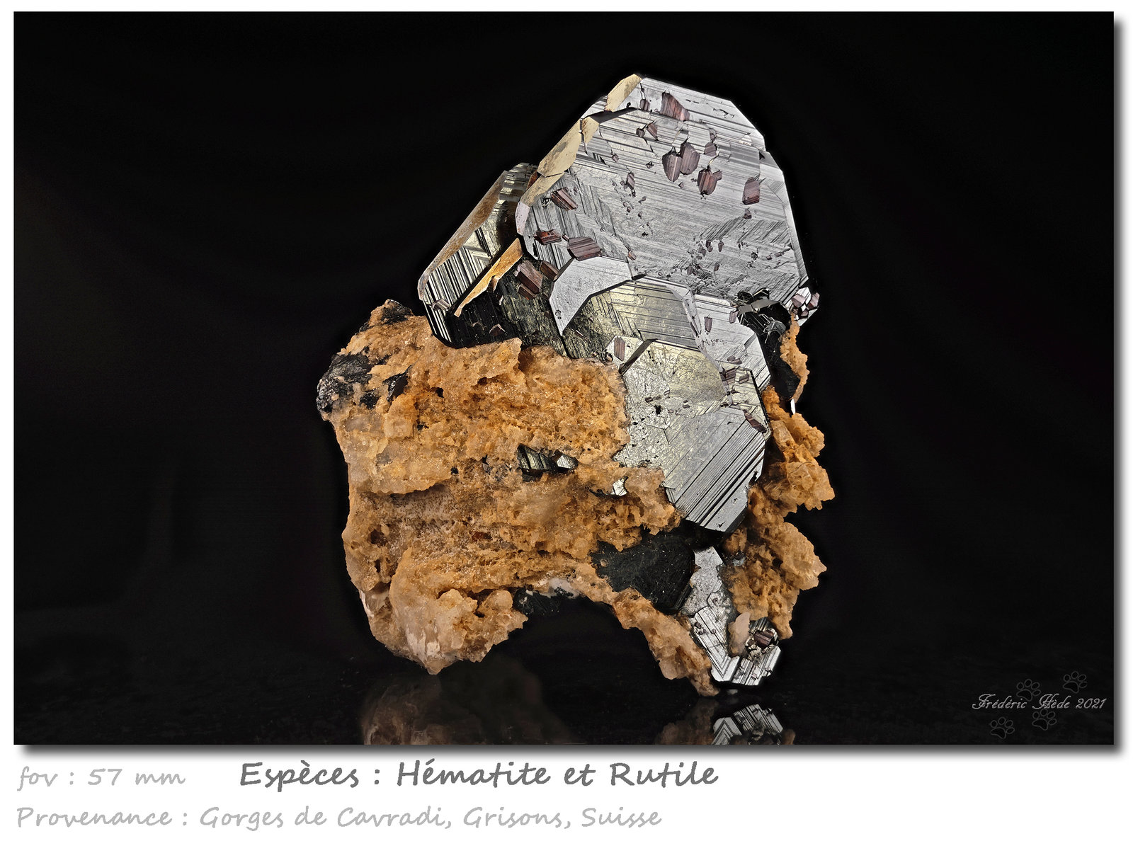 Hematite and Rutile
fov 46 mm
(Autor: ploum)