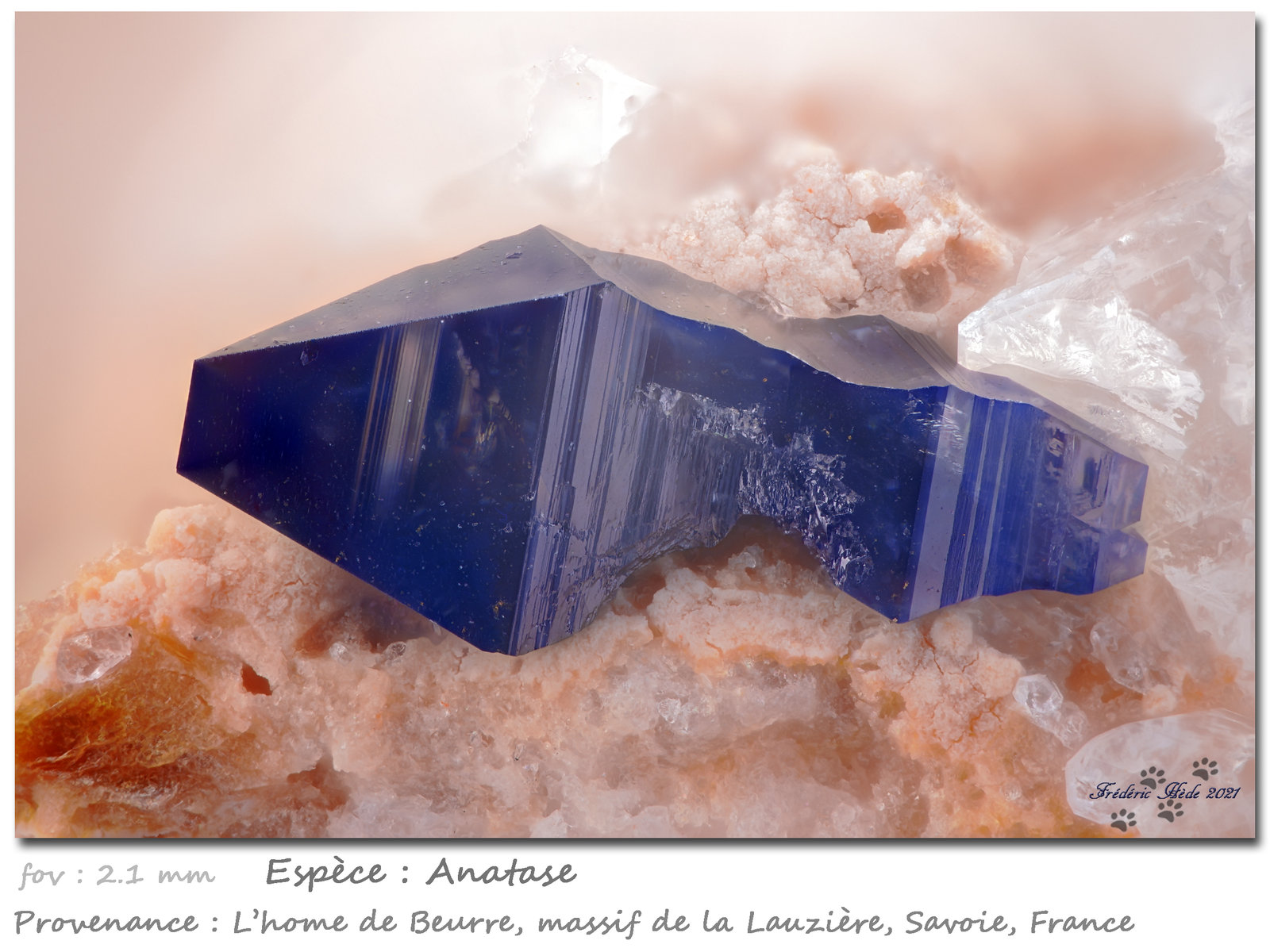 Anatase
fov 2.1 mm
(Autor: ploum)