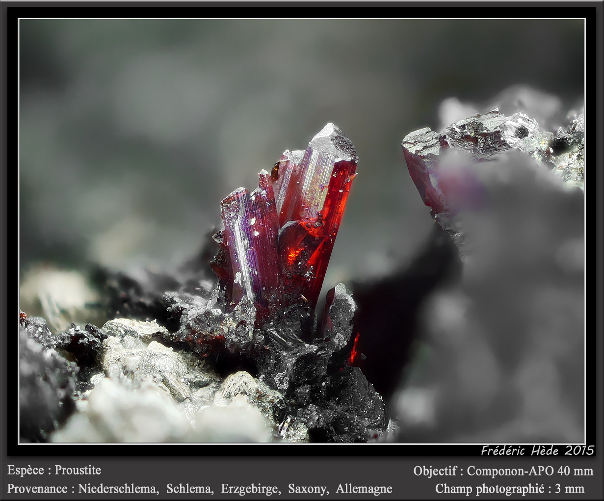 Proustite
fov 3 mm
(Autor: ploum)