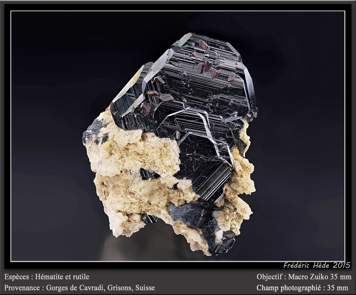 Hematite and rutile
fov 30 mm
(Autor: ploum)