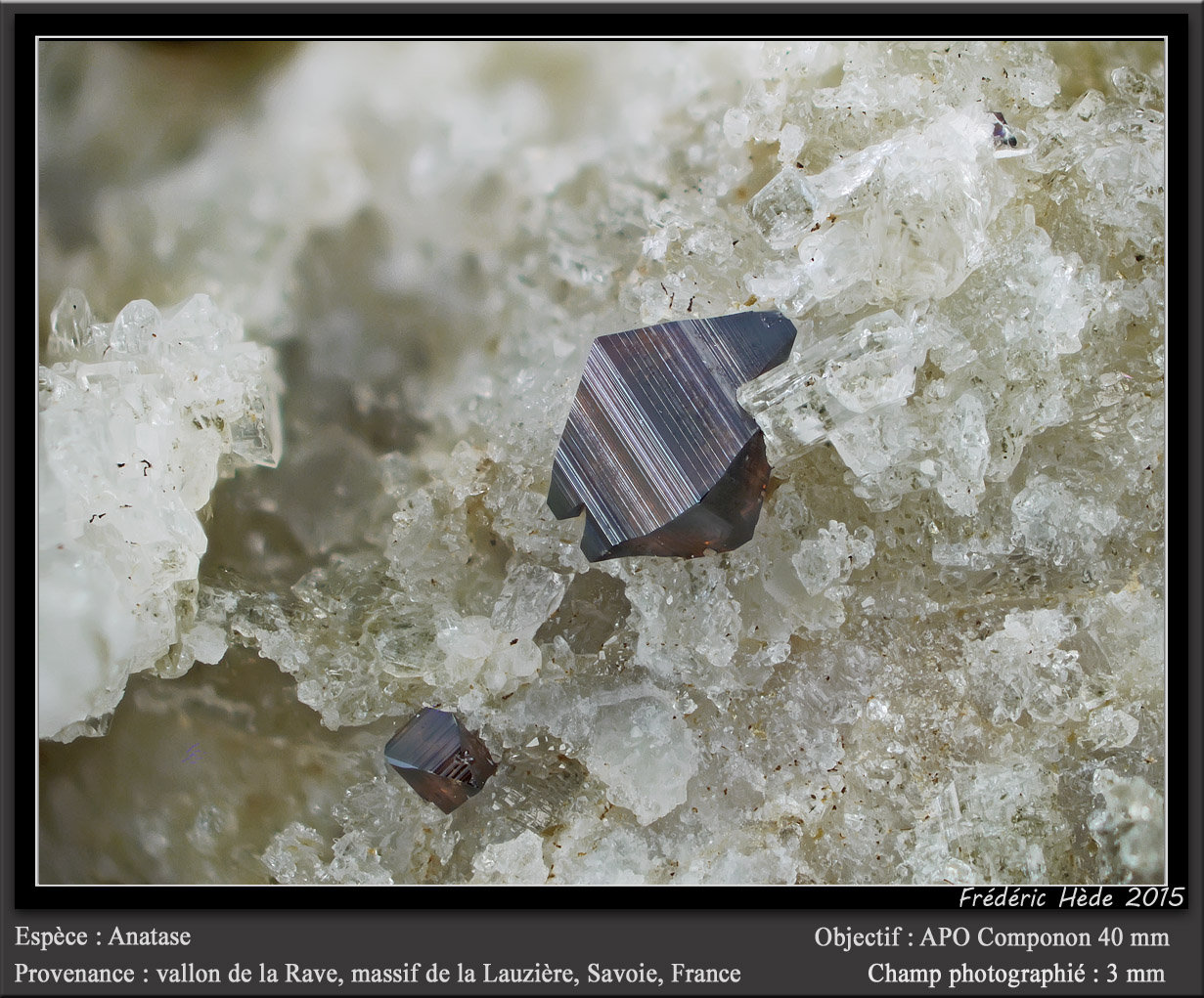 Anatase on Quartz
fov 3 mm
(Autor: ploum)